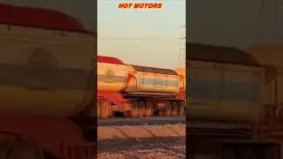 Самые длинные ГРУЗОВИКИ Australian Road Trains and Trucks #shorts