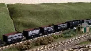 Graham Farish WD Austerity 2-8-0 hauls 30 wagons-just! 2