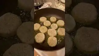 Нутовые оладушки ! Это очень вкусно!