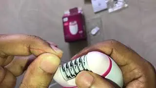 How an Epilator Plucking Hair