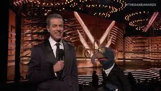 Gonzo and Camilla the Chicken Presents the Award for Best Debut Indie at The Game Awards 2023