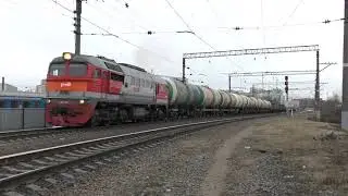 Тепловоз М62-1565 с грузовым